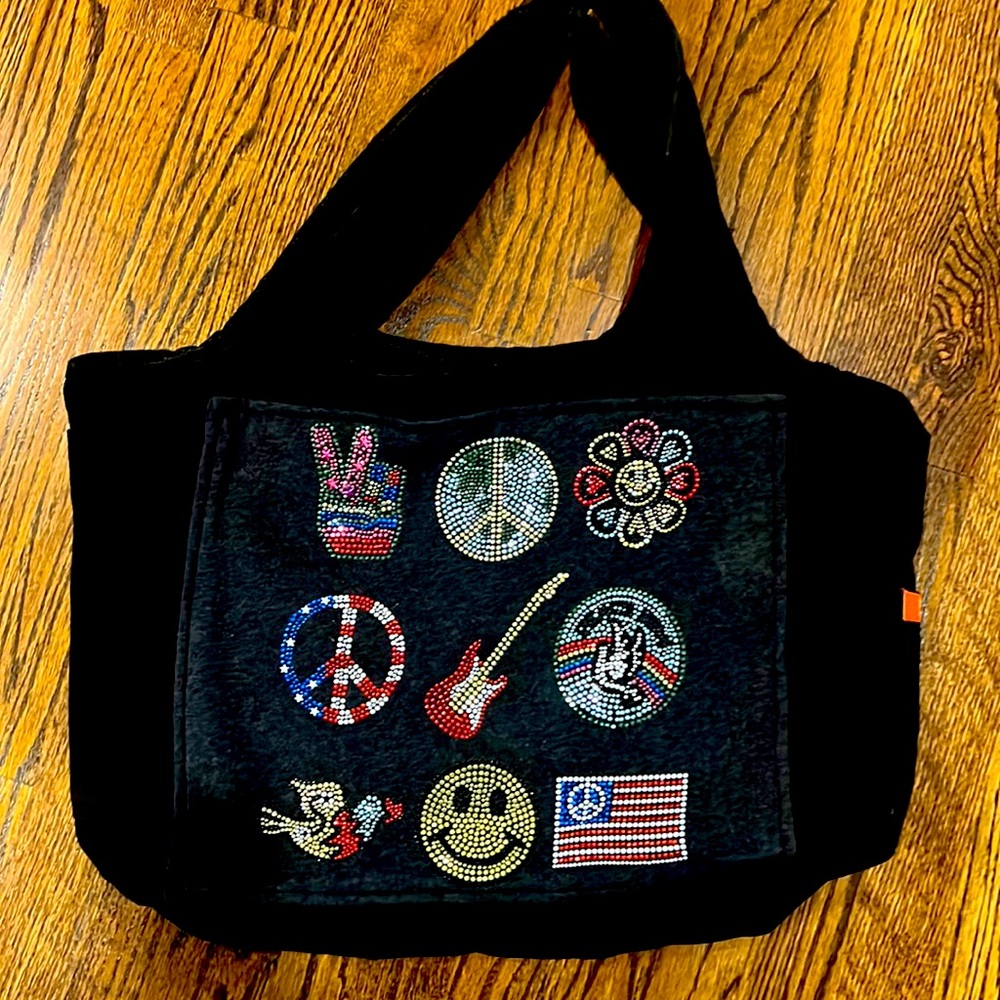 Cutest most stylish Butter school tote bag !! Get it before it’s gone.